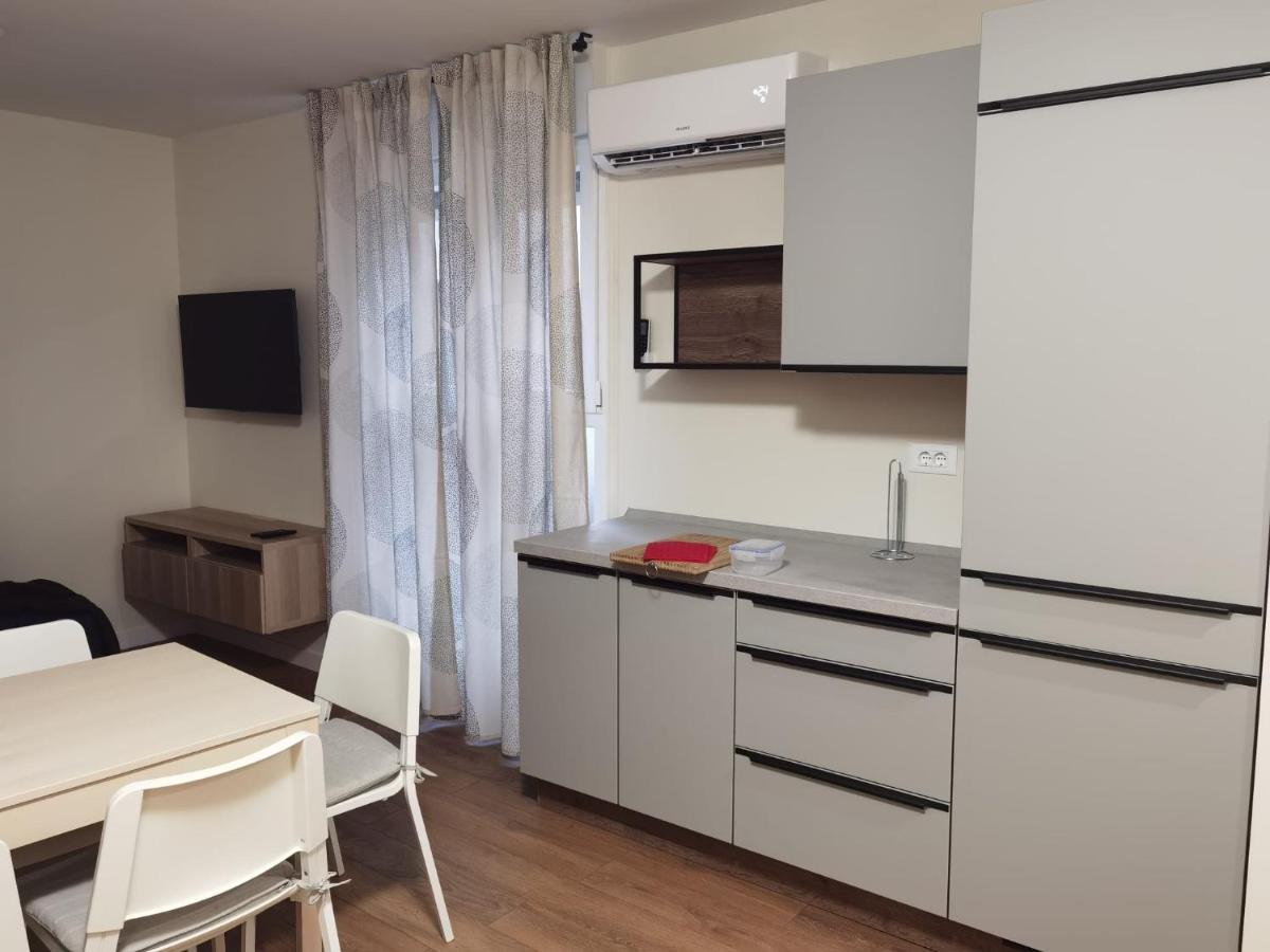 Style 2Br*** Apartment Split Exterior photo